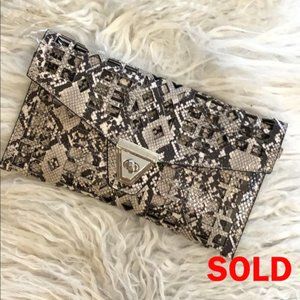 Envelope clutch snake skin printed